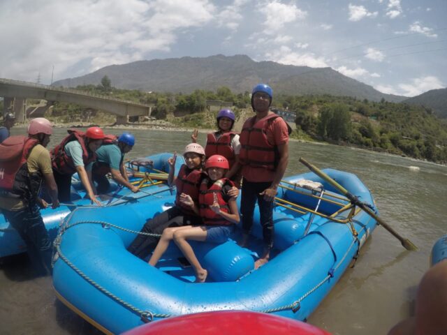 rafting in bhuntar