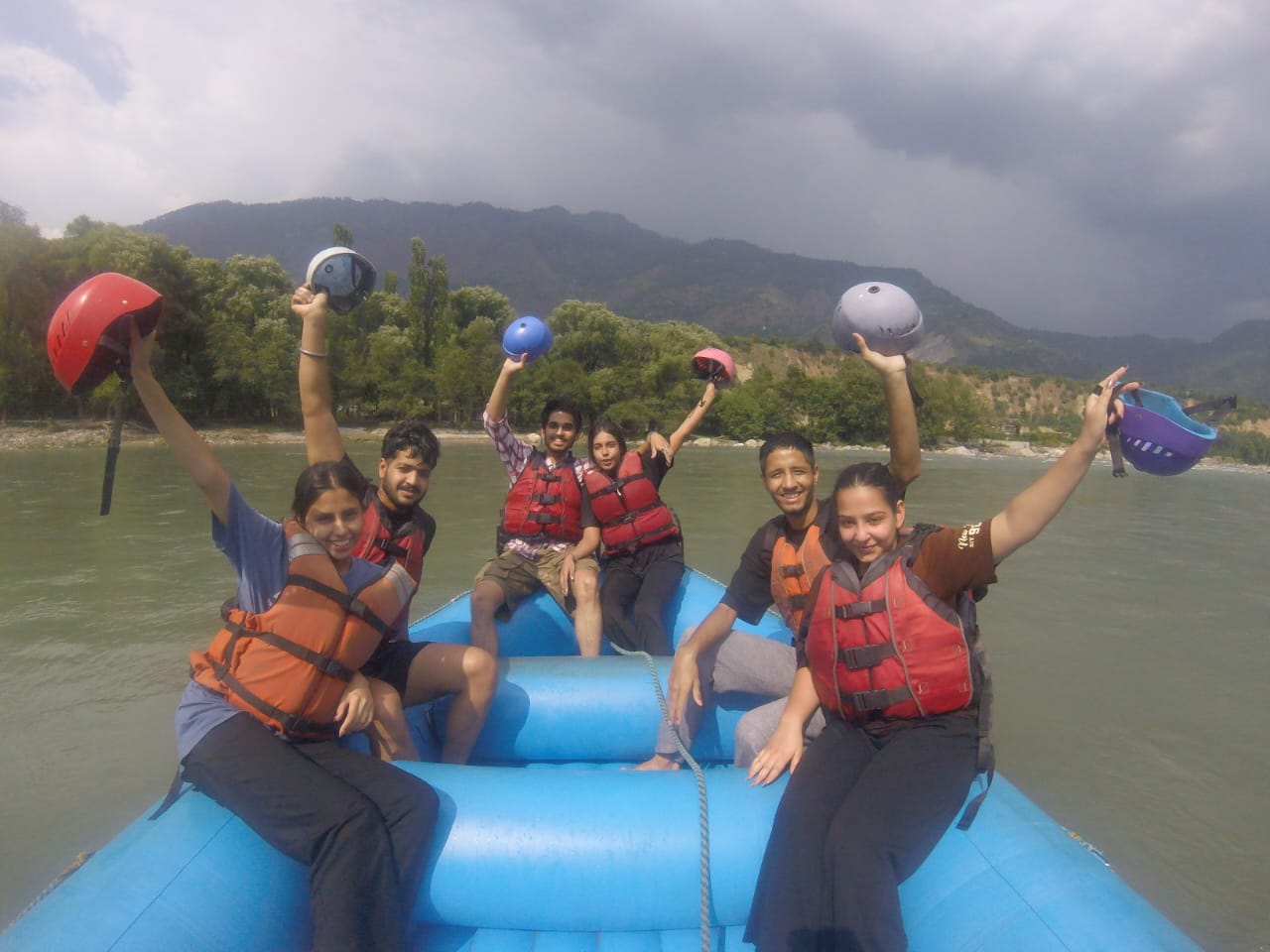 river rafting in Kullu Manali